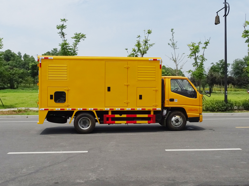 江铃顺达应急电源车30-150kW