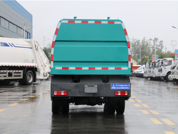 东风纯电动桶装垃圾车