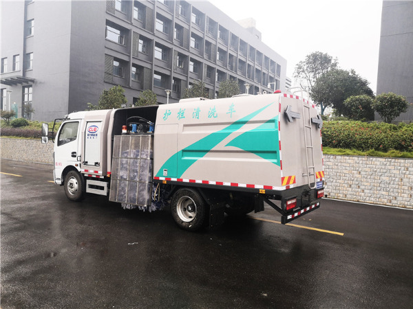 东风纯电动护栏清洗车