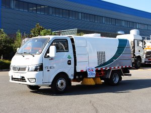 东风途逸纯电动扫路车