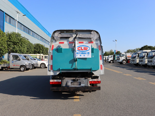 东风途逸纯电动扫路车