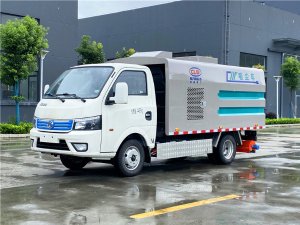 东风华神3.5方纯电动吸尘车