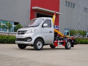 长安2900勾臂垃圾车